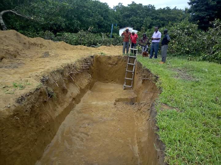 ujenzi wa matundu ya vyoo 9 katika shule ya mzingi Namunda uliokuwa umekwama, umeanza kutekelezwa baada ya Gavana Shilatu kutoa saa 24