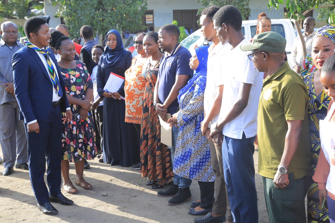 WAZIRI JAFO AZINDUA KAMPENI YA “SOMA NA MTI” WILAYANI TEMEKE JIJINI DAR ...