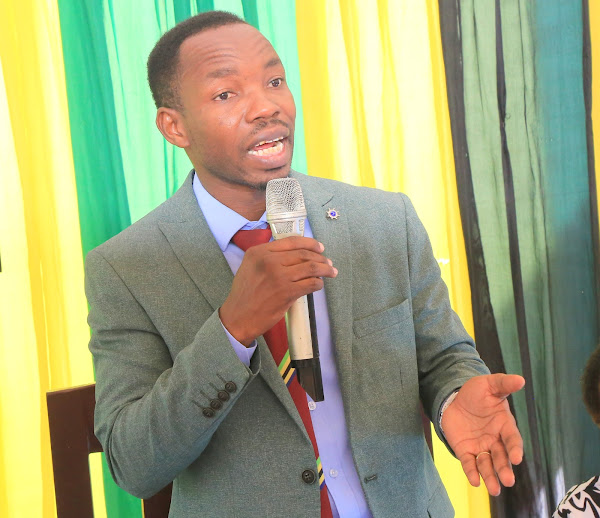KATAMBI AZINDUA SOKO LA WAJASIRIAMALI, KITUO CHA URASIMISHAJI, UWEKEZAJI NA UENDELEZAJI BIASHARA, AKABIDHI GARI KWA VIJANA MANISPAA YA SHINYANGA