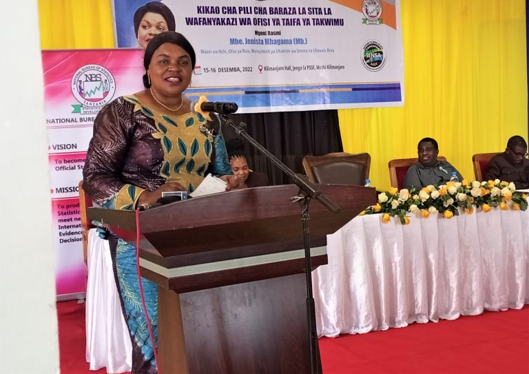 WAZIRI MHAGAMA AZIONYA TAASISI ZA SERIKALI ZINAZOKAIDI KUFANYA VIKAO VYA MABARAZA YA WAFANYAKAZI KWA MUJIBU WA SHERIA