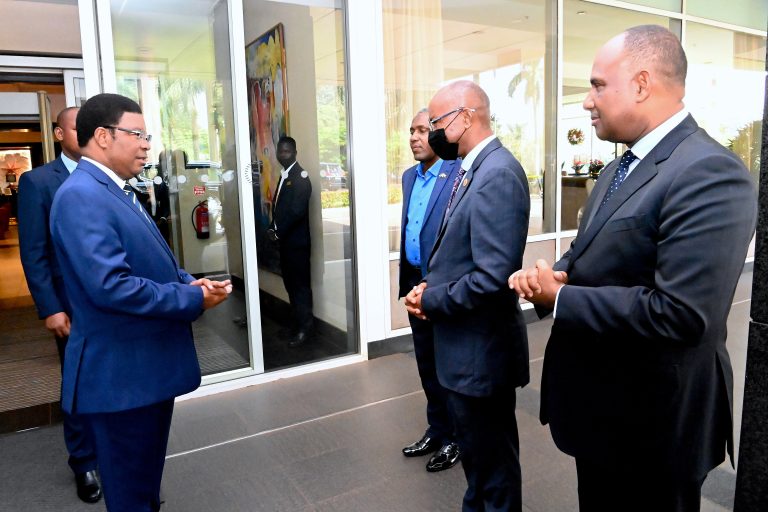MAJALIWA AREJEA NCHINI KUTOKA UGANDA