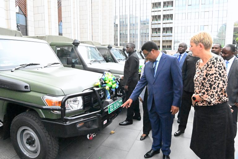 WAZIRI MKUU APOKEA MAGARI 51 KUTOKA UJERUMANI