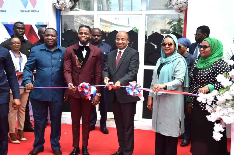 RAIS MWINYI AZINDUA RASMI STUDIO ZA WASAFI-FM ZANZIBAR 88.9