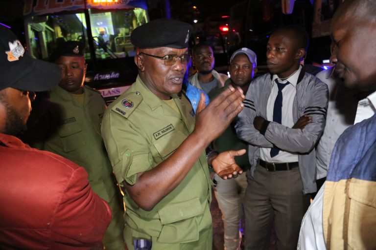 MADEREVA WANAOENDESHA VYOMBO VYA MOTO WAKIWA WAMELEWA WAPEWA ONYO 