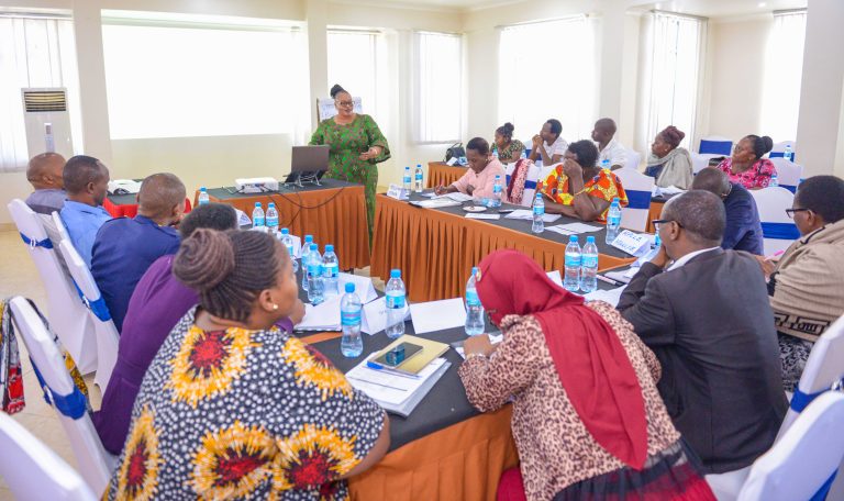 WAKUFUNZI NA WATENDAJI WA MASUALA YA WATU WENYE ULEMAVU WAPATIWA MAFUNZO YA STADI ZA MAISHA (LIFE SKILL)