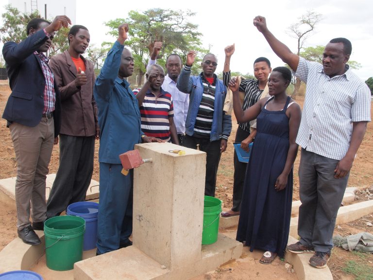 WANANCHI WA IGULA WAPATA MAJI YA BOMBA,RUWASA YATUMIA ZAIDI YA MILIONI 560 KUTEKELEZA MRADI MKUBWA WA MAJI