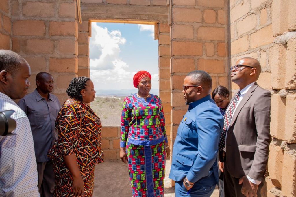 WAZIRI GWAJIMA AKOSHWA NA MAENDELEO YA ISW KISANGARA