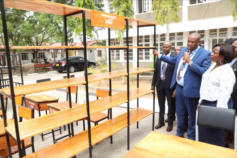 NMB YAKABIDHI VYA KUSAIDIA MAENDELEO YA ELIMU VYENYE THAMANI YA SHIL. MILIONI 37 KIBAHA