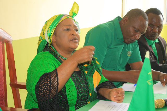 CCM SINGIDA WAMPONGEZA RAIS SAMIA KWA KURUHUSU MIKUTANO YA HADHARA KWA VYAMA VYA SIASA