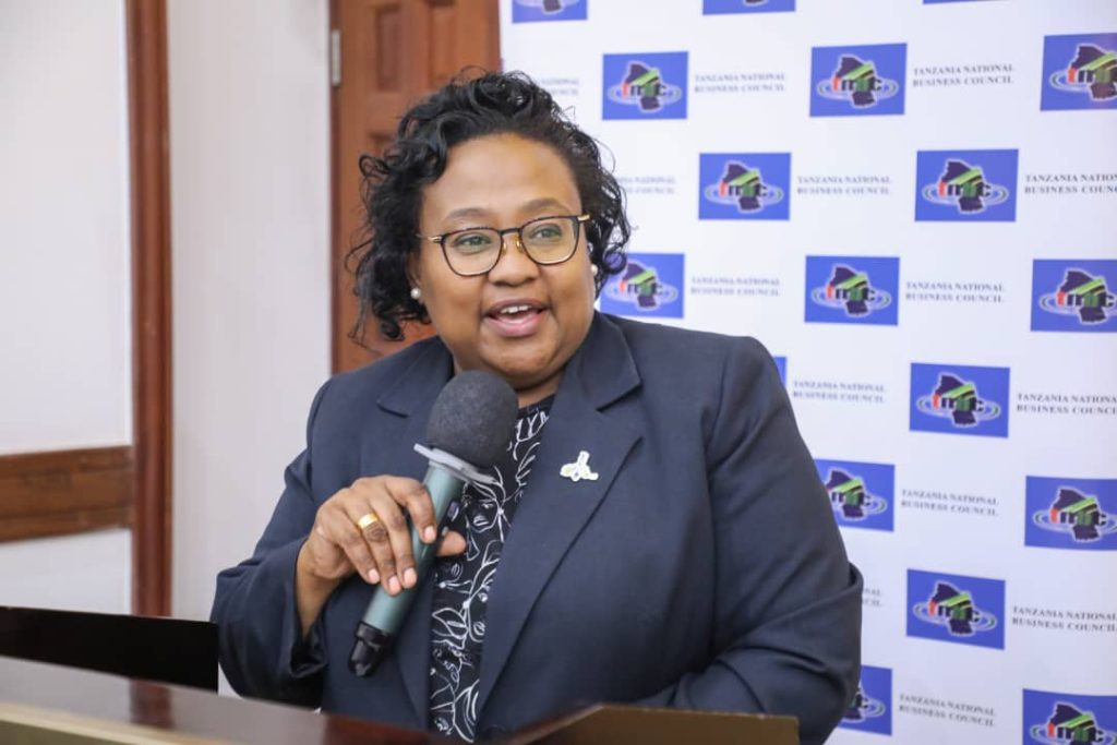 WAZIRI BALOZI DKT. CHANA AIPONGEZA SEKTA BINAFSI KWA UHIFADHI WA MISITU.