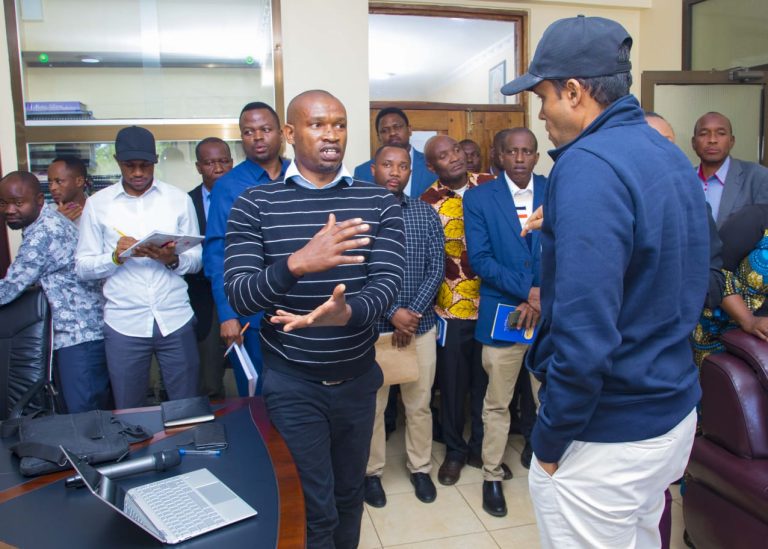 WAZIRI BASHE ATATUA CHANGAMOTO YA MBOLEA MKOANI RUKWA
