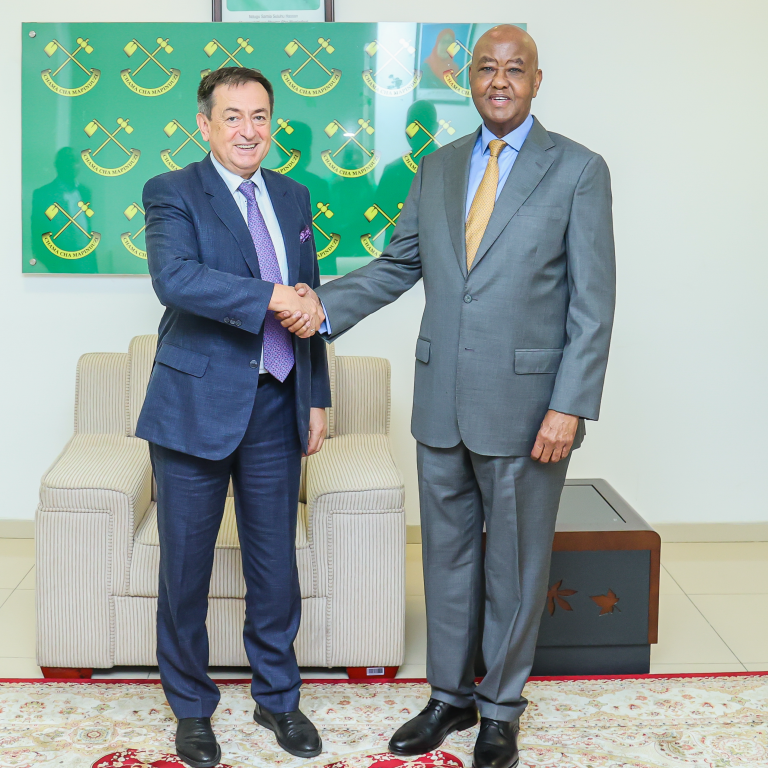 KINANA AKUTANA NA MABALOZI WA URUSI NA  MOROCCO NCHINI TANZANIA, LUMUMBA JIJINI DAR ES SALAAM,LEO MACHI 23, 2023.