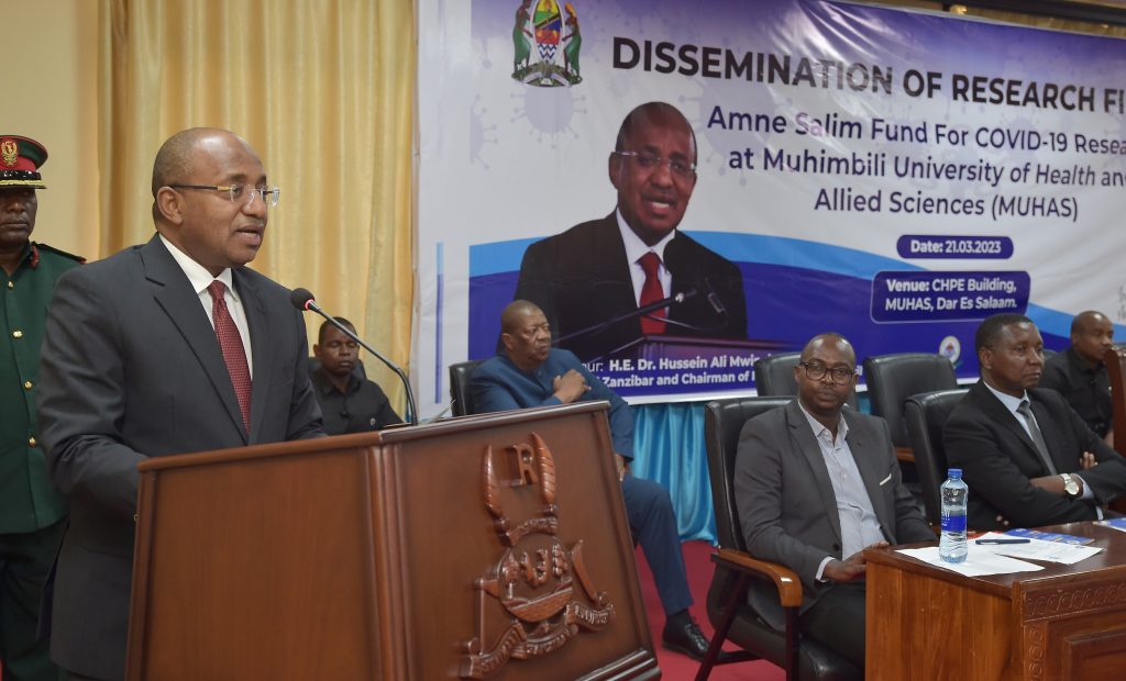 RAIS DKT.HUSSEIN MWINYI AFUNGUA KONGAMANO LA UTAFITI WA UVIKO-19 UKUMBI WA CHPE MUHIMBILI LEO.