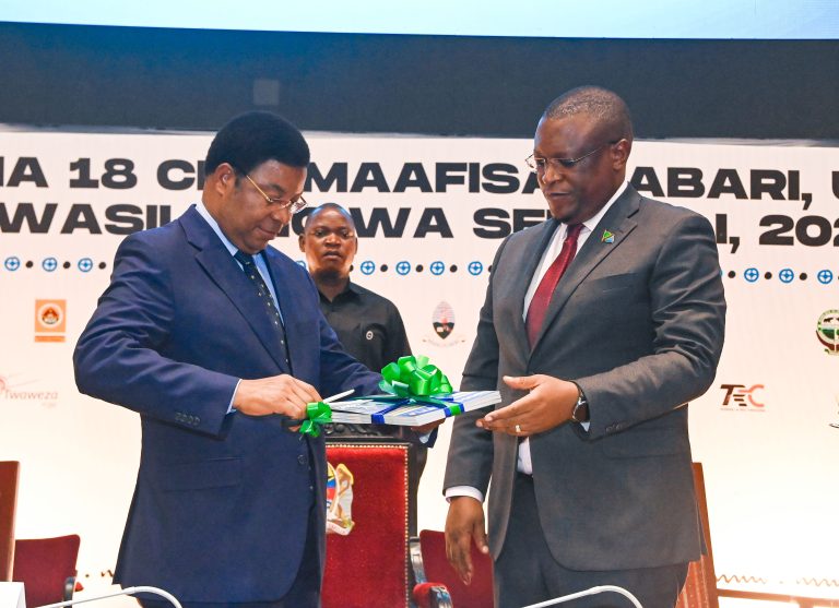 MAAFISA HABARI SERIKALINI ONGEZENI UBUNIFU – MAJALIWA