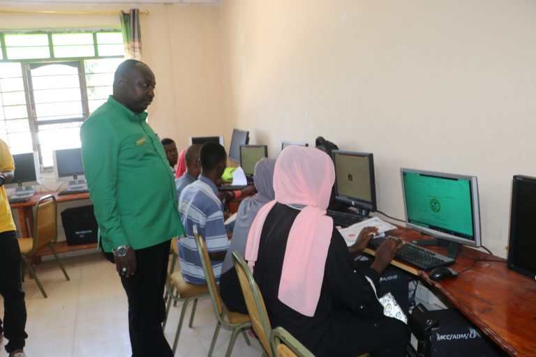 CCM ZANZIBAR YAVIPONGEZA VYOMBO VYA HABARI NCHINI.