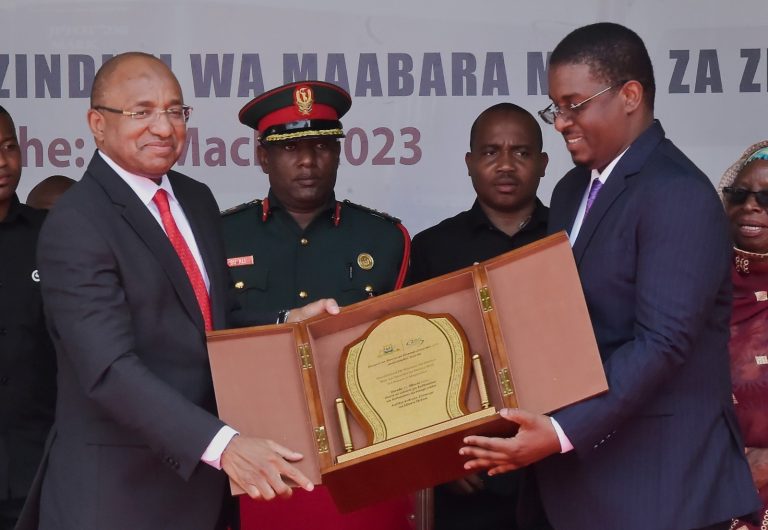 RAIS MWINYI AZINDUA MAABARA NNE MPYA ZA TAASISI YA VIWANGO ZANZIBAR (ZBS)