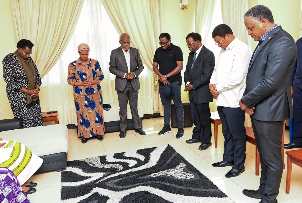 WAZIRI MKUU AHANI MSIBA WA MDOGO WA KATIBU MKUU OFISI YA WAZIRI MKUU