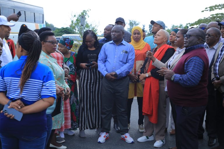 KAMATI YA KUDUMU YA BUNGE YA MIUNDOMBINU YAISHAURI SERIKALI KUANZA NA MFUMO WA BARABARA ZENYE TOZO