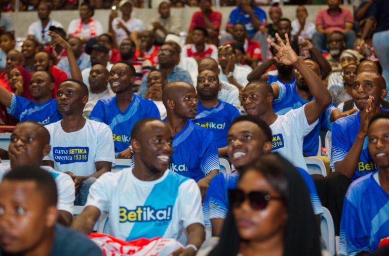 MTOKO WA KIBINGWA YAACHA HISTORIA DABI YA KARIAKOO MABINGWA 100 WAJAZA VIP 