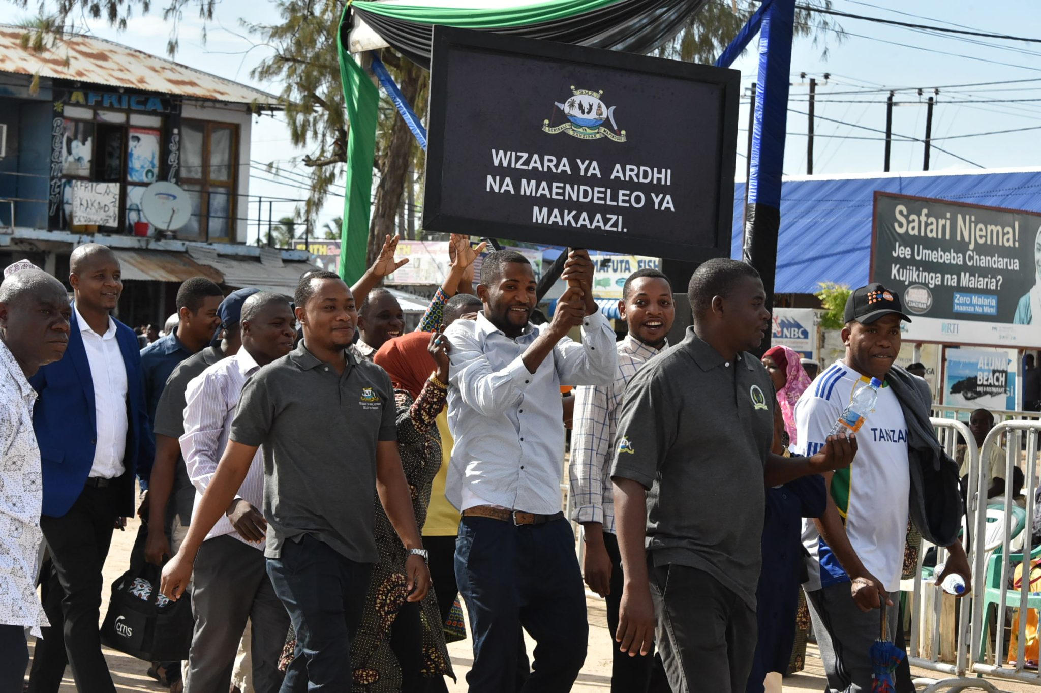 RAIS WA ZANZIBAR DKT. MWINYI AHUTUBIA SIKU YA WAFANYAKAZI DUNIANI MEI ...