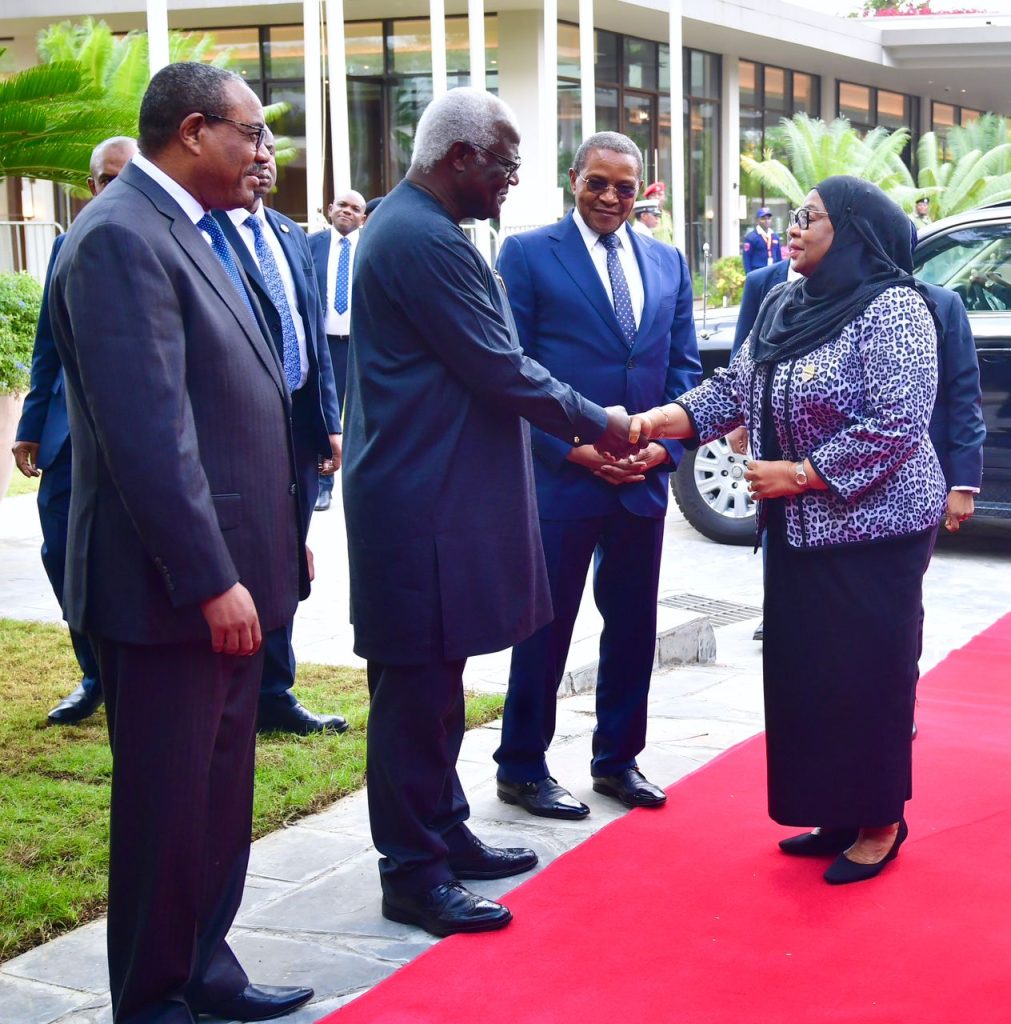 RAIS DKT. SAMIA SULUHU HASSAN AFUNGUA MKUTANO WA JUKWAA LA DEMOKRASIA ...
