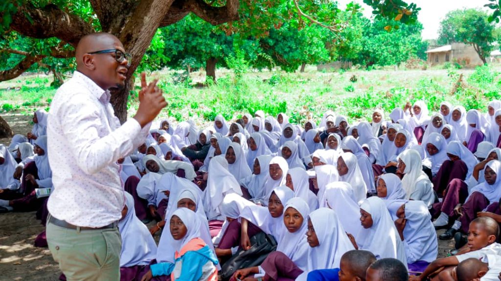 TMDA YATOA ELIMU YA MATUMIZI YA MADHARA YA MADAWA KATIKA SHULE ZA SEKONDARI RUFIJI Full