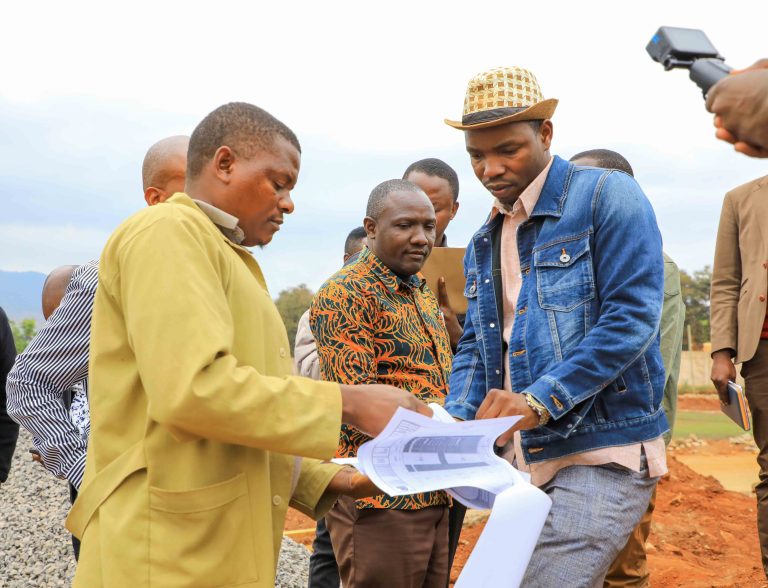 MHE. KATAMBI: UWANJA WA KWARAA KUTUMIKA KILELE CHA MWENGE WA UHURU