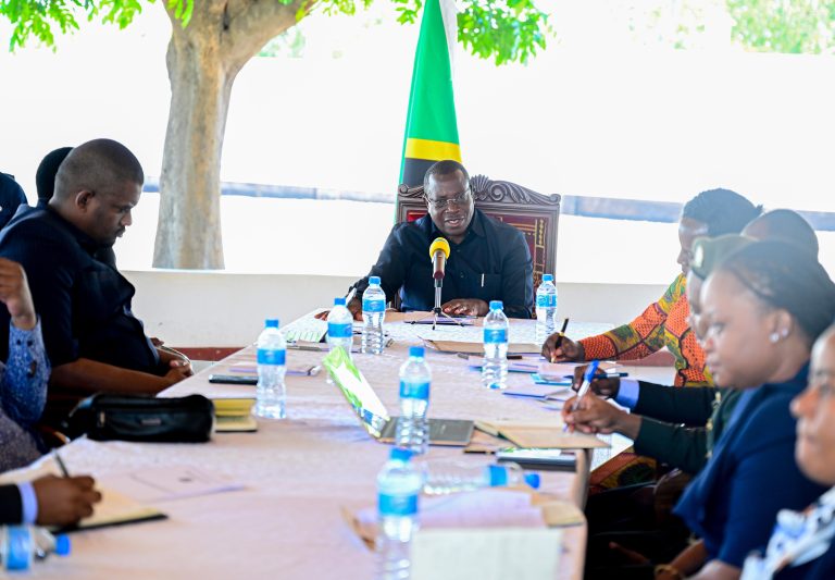 MAKAMU WA RAIS ATOA MAAGIZO UHIFADHI WA MAZINGIRA
