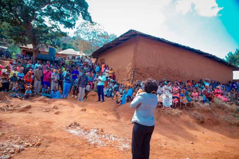 DC SAME AWATAKA WANANCHI KUWA MSTARI WA MBELE KULINDA MIUNDOMBINU YA BARABARA