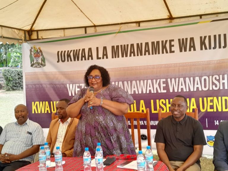 DKT.GWAJIMA MGENI RASMI SIKU YA JUKWAA LA MWANAMKE WA KIJIJINI WILAYANI ARUMERU OCTOBA 15