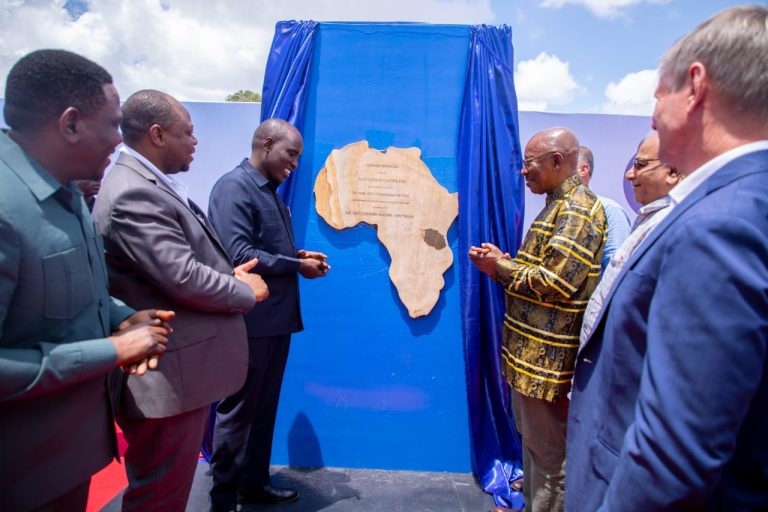 NAWAAHIDI WAWEKEZAJI KUWA SERIKALI ITAWAPA USHIRIKIANO – DKT. BITEKO