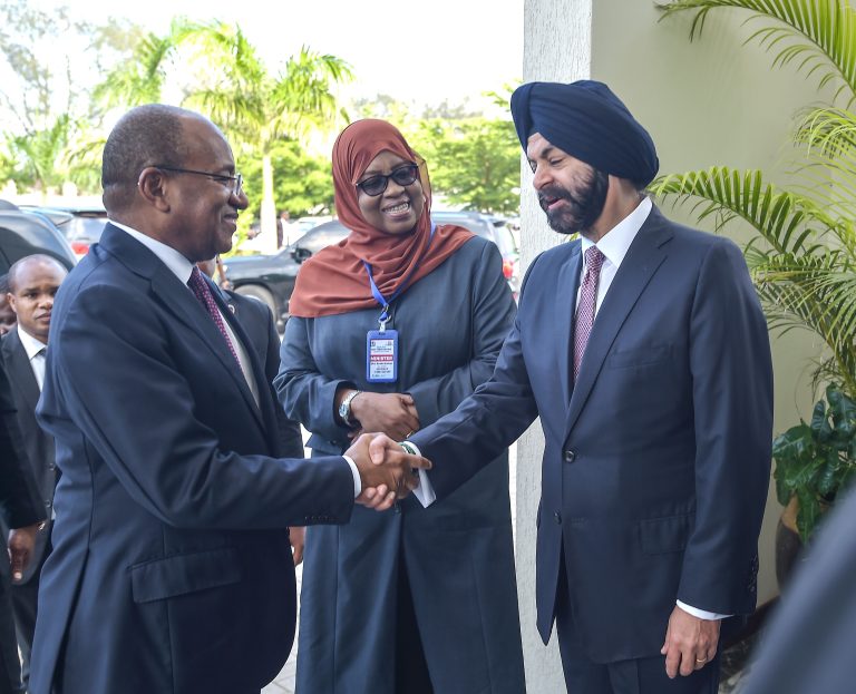 RAIS WA ZANZIBAR MHE.DK.HUSSEIN MWINYI AMEUFUNGUA MKUTANO WA KIMATAIFA WA IDA 20
