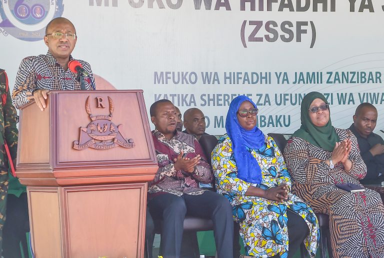 RAIS WA ZANZIBAR MHE.DK.HUSSEIN MWINYI AFUNGUA VIWANJA VYA MICHEZO VYA MATUMBAKU SPOTRS COMPLEX MIEMBENI WILAYA YA MJINI UNGUJA