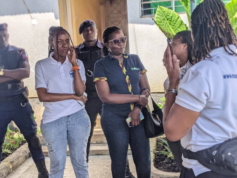 CCM YAPONGEZA WAANDAJI WA MOUNT MERU MARATHON