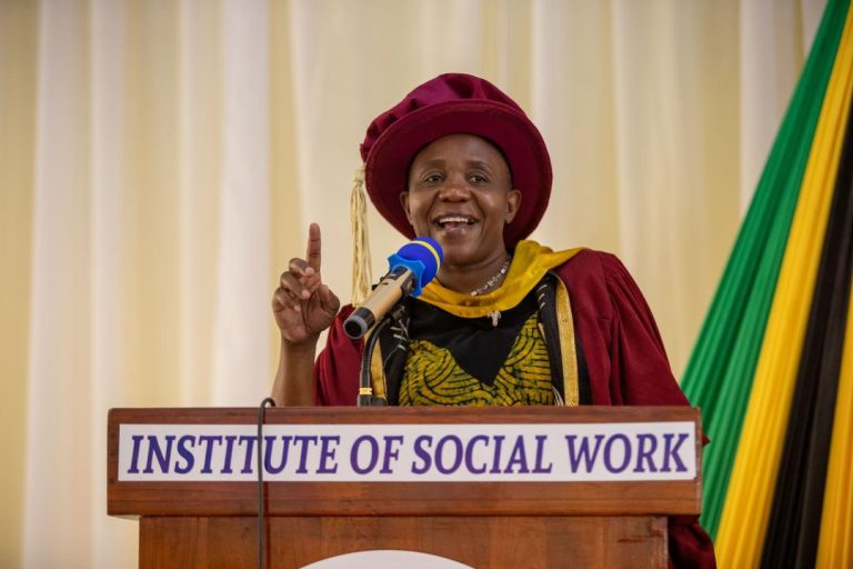 DKT. GWAJIMA AKITAKA CHUO CHA USTAWI WA JAMII KIANZISHA PROGRAM ITAKAYOWAFIKIA WAMANCHI NGAZI YA KATA
