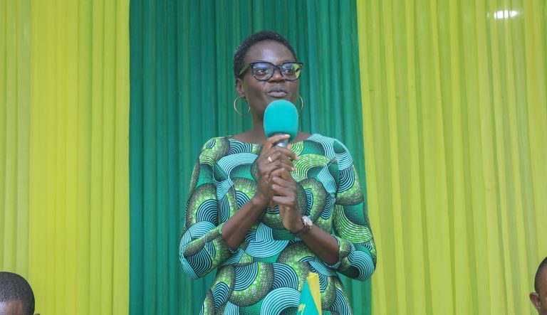 DKT. TULIA ATANGAZA KUMALIZA KERO ZA ELIMU MBEYA, WANAFUNZI KUWEZESHWA