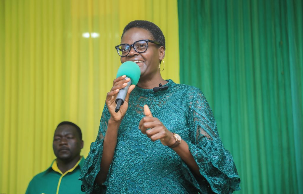 DKT. TULIA AWATAKA VIONGOZI MBEYA KUWAELEZA WANANCHI MAKUBWA YALIYOFANYWA NA SERIKALI