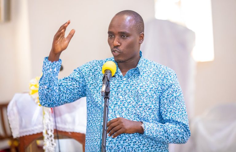 WAZAZI TUWAJIBIKE KWENYE MALEZI YA WATOTO WETU:ASEMA DKT BITEKO