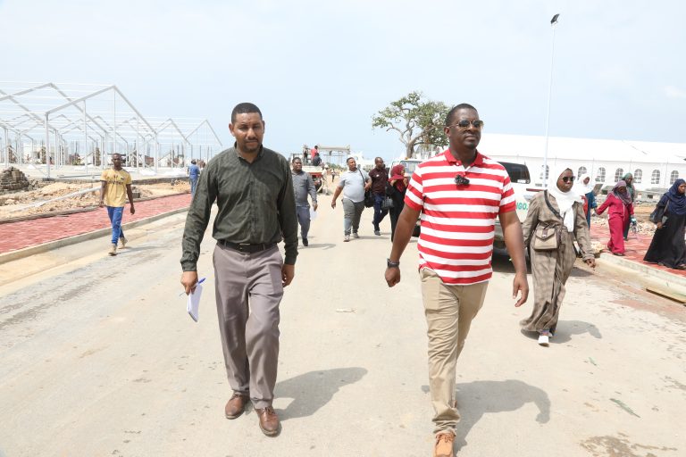 WAZIRI WA BIASHARA NA MAENDELEO YA VIWANDA AKAGUA ENEO LA MAONESHO YA BIASHARA NYAMANZI