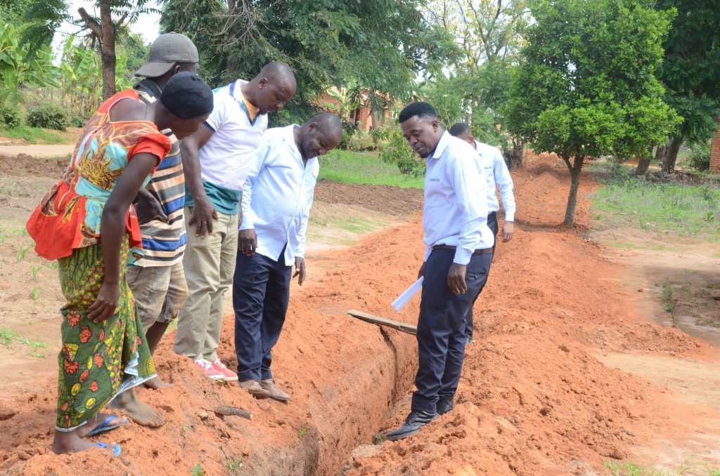 SOUWASA WAANZA KUTEKELEZA MRADI WA MAJI YA BOMBA KATA YA SUBIRA