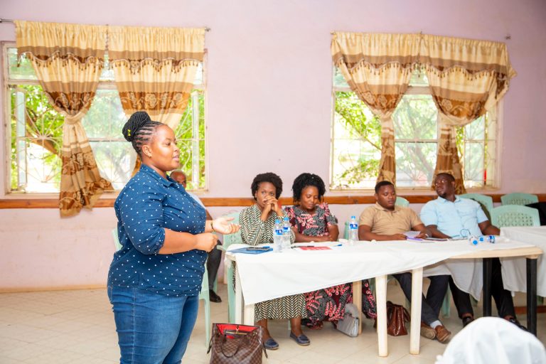 DIWANI KATA YA MSHEWA AMEISHUKURU SERIKALI KUWAJENGA MABWENI MAWILI KATIKA SHULE YA SEKONDARI KWIZU