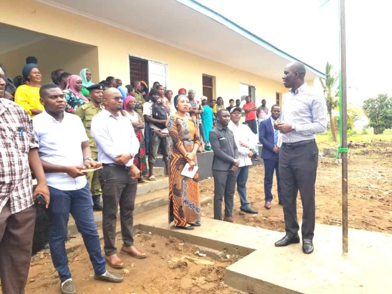 MKUU WA WILAYA YA KILOMBERO AFUGUA SHULE MPYA YA SEKONDARI YA KIPANGALALA