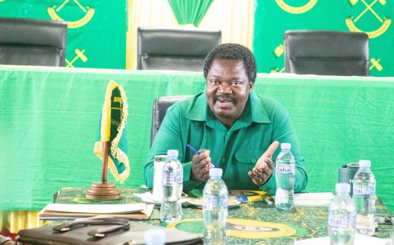 KATIBU MKUU WA CCM DKT. EMMANUEL NCHIMBI AENDESHA KIKAO CHA SEKRETARIETI KISIWANDUI ZANZIBAR