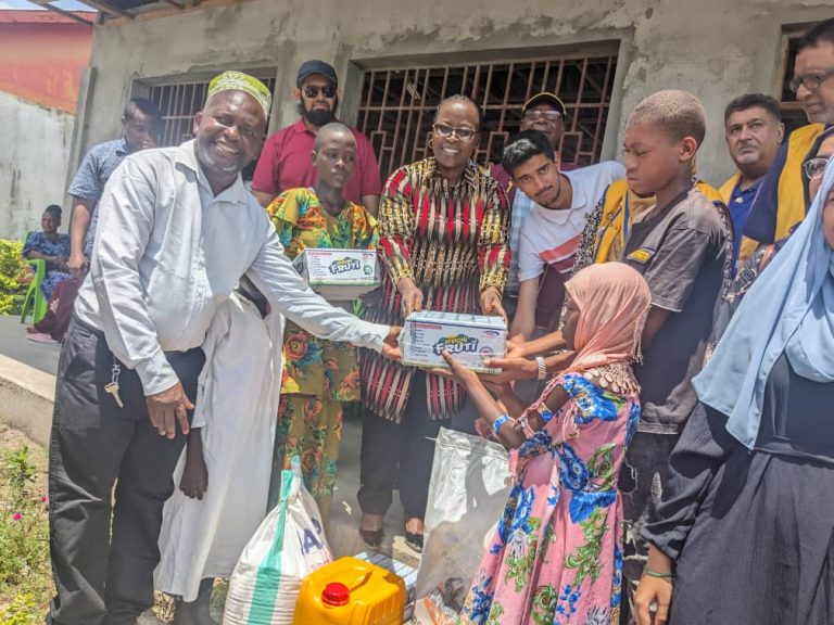 TAASISI YA LIONS CLUB YATOA MATANKI YA KUHIFADHIA MAJI KATIKA SHULE NANE KATA YA VIGWAZA