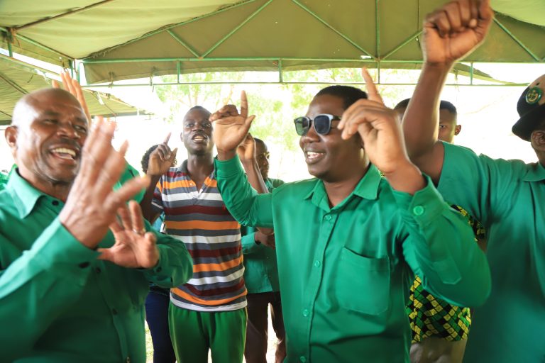 NGANGALA AONGOZA MAADHIMISHO YA MIAKA 47 YA CCM KITANGILI, AVUNA WANACHAMA WAPYA