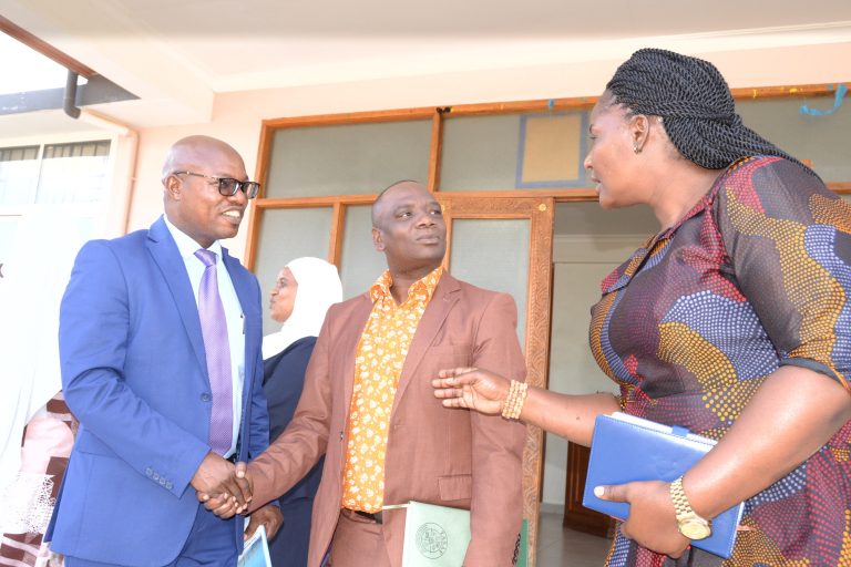 WAJUMBE WA TUME YA UTUMISHI YA IDARA MAALUM ZA SERIKALI YA MAPINDUZI ZANZIBAR YATEMBELEA OFISI YA MAKAMU WA RAIS- MTUMBA DODOMA