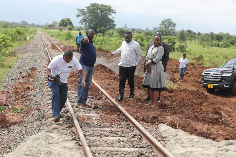 SERIKALI YAJA NA SULUHISHO LA KUDUMU NJIA YA RELI YA KATI