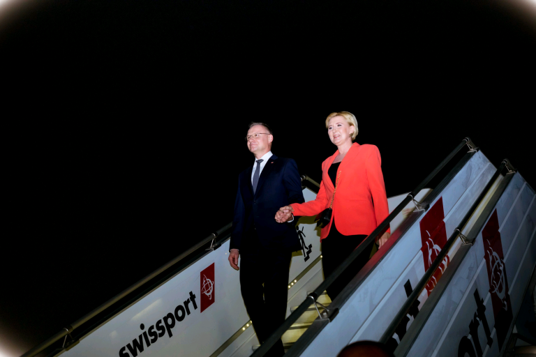 RAIS WA POLAND MH. ANDRZEJ DUDA AWASILI MCHINI KWA ZIARA YA SIKU MBILI