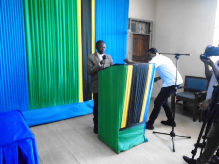 VIONGOZI WA SERIKALI MWANZA,WAKUU WA TAASISI TOENI KWA WAKATI TAARIFA WANAZOZIHITAJI WAANDISHI WA HABARI