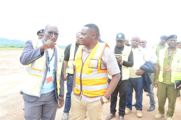 NAIBU WAZIRI WA UCHUKUZI AKAGUA UKARABATI NA UPANUZI WA KIWANJA CHA NDEGE CHA SONGEA LIKIWEMO JENGO LA ABIRIA